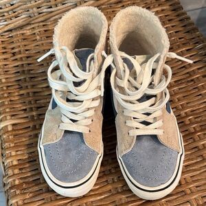 Vans Sherpa Lined Women's High-Top Sneakers